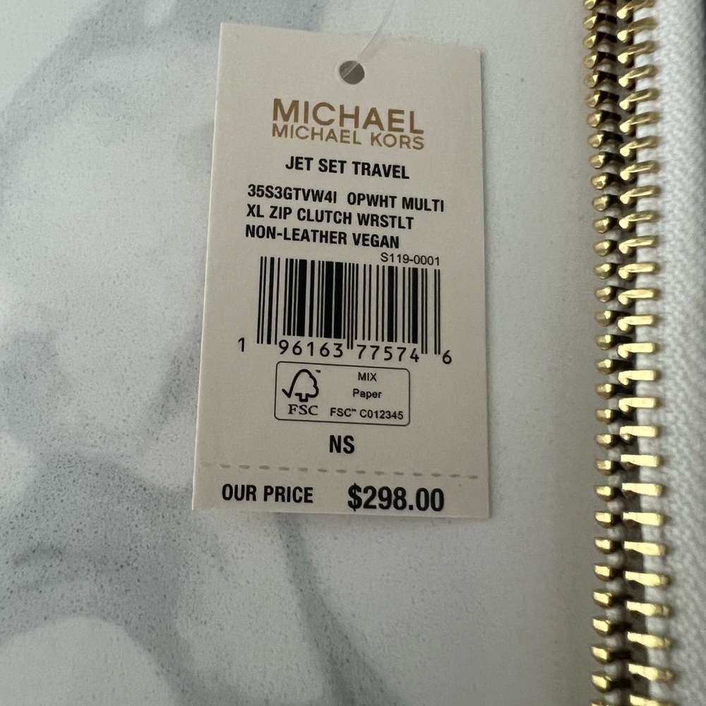 MICHAEL KORS Wristlet - Picture 9 of 13